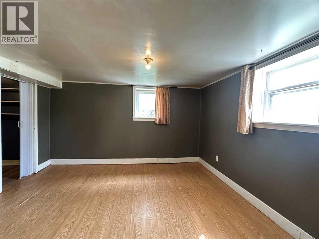 5010 44 Avenue - Image 10