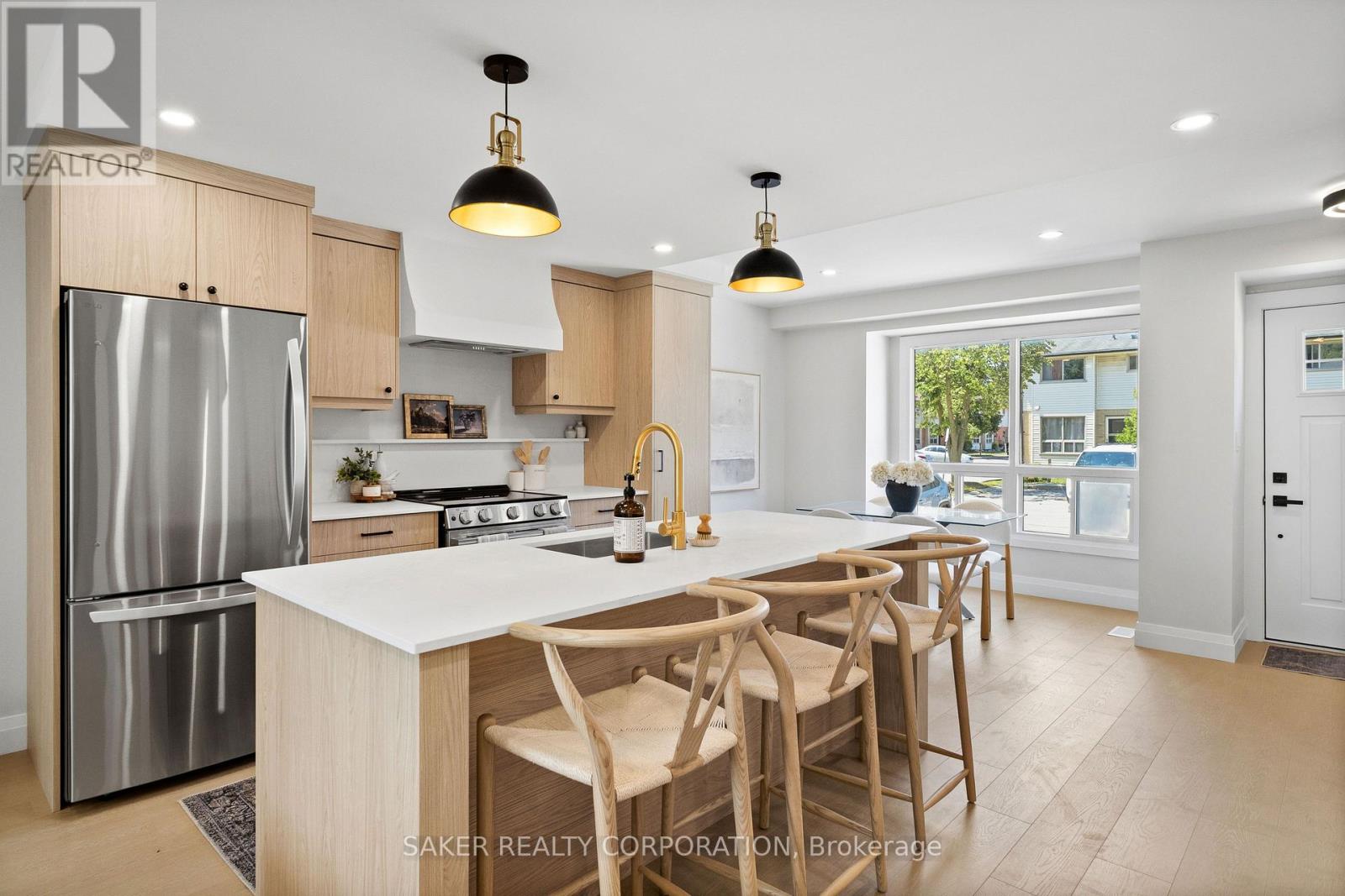 #33 355 SANDRINGHAM CRESCENT - Image 7