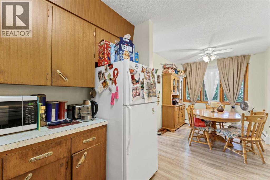 662 662664 1 Street Southwest - Photo 9