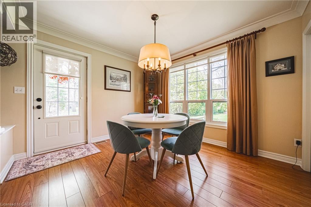 302 FISHERS GLEN Road, Vittoria — photo 3