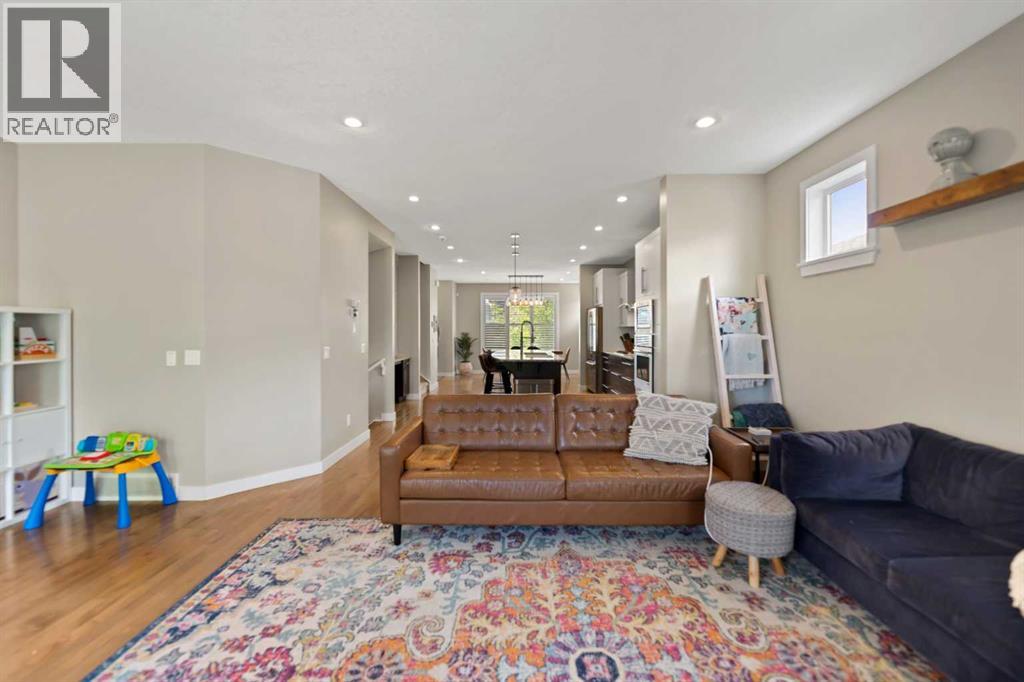 124 25 Avenue NE - 13