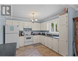 7 Tamarack Street thumbnail 10