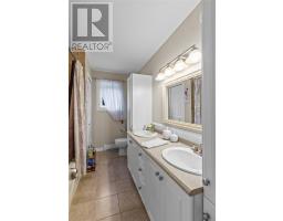 7 Tamarack Street thumbnail 13