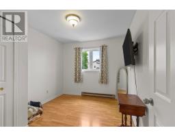 7 Tamarack Street thumbnail 14