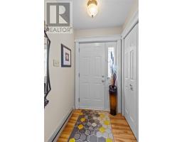 7 Tamarack Street thumbnail 4