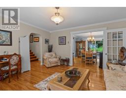 7 Tamarack Street thumbnail 6