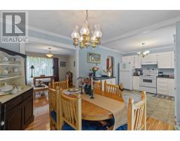 7 Tamarack Street thumbnail 8