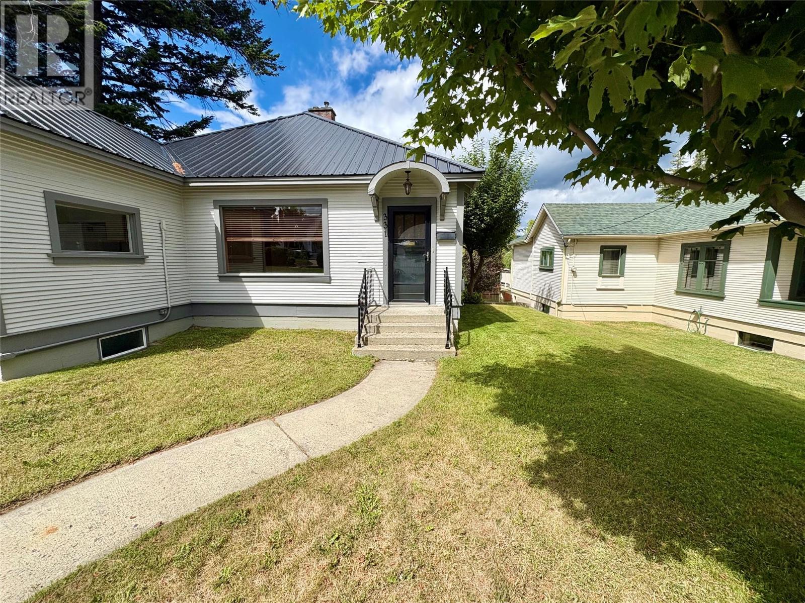 331 10th Avenue S - 3