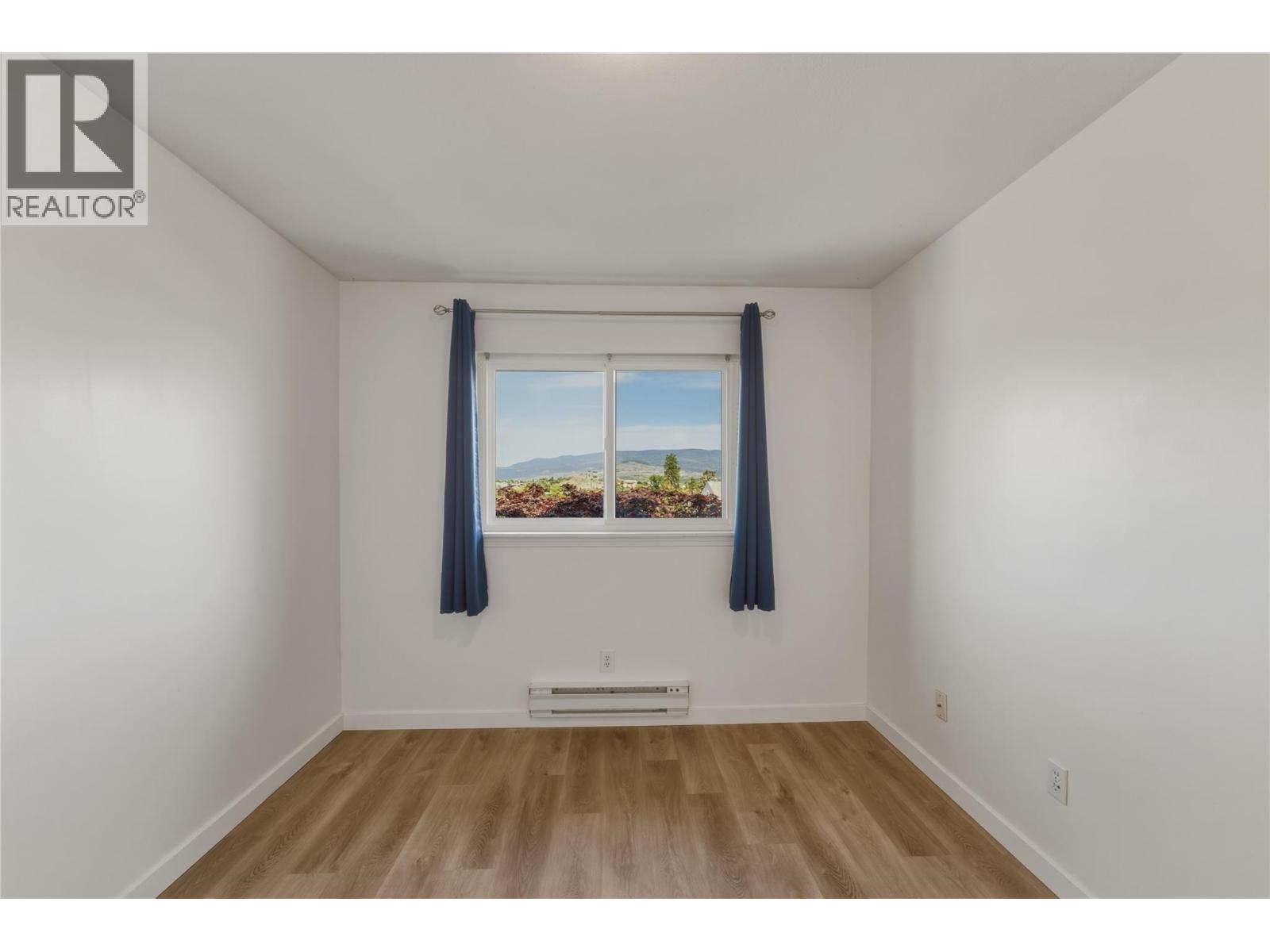 #211 4305 Bellevue Drive - 13