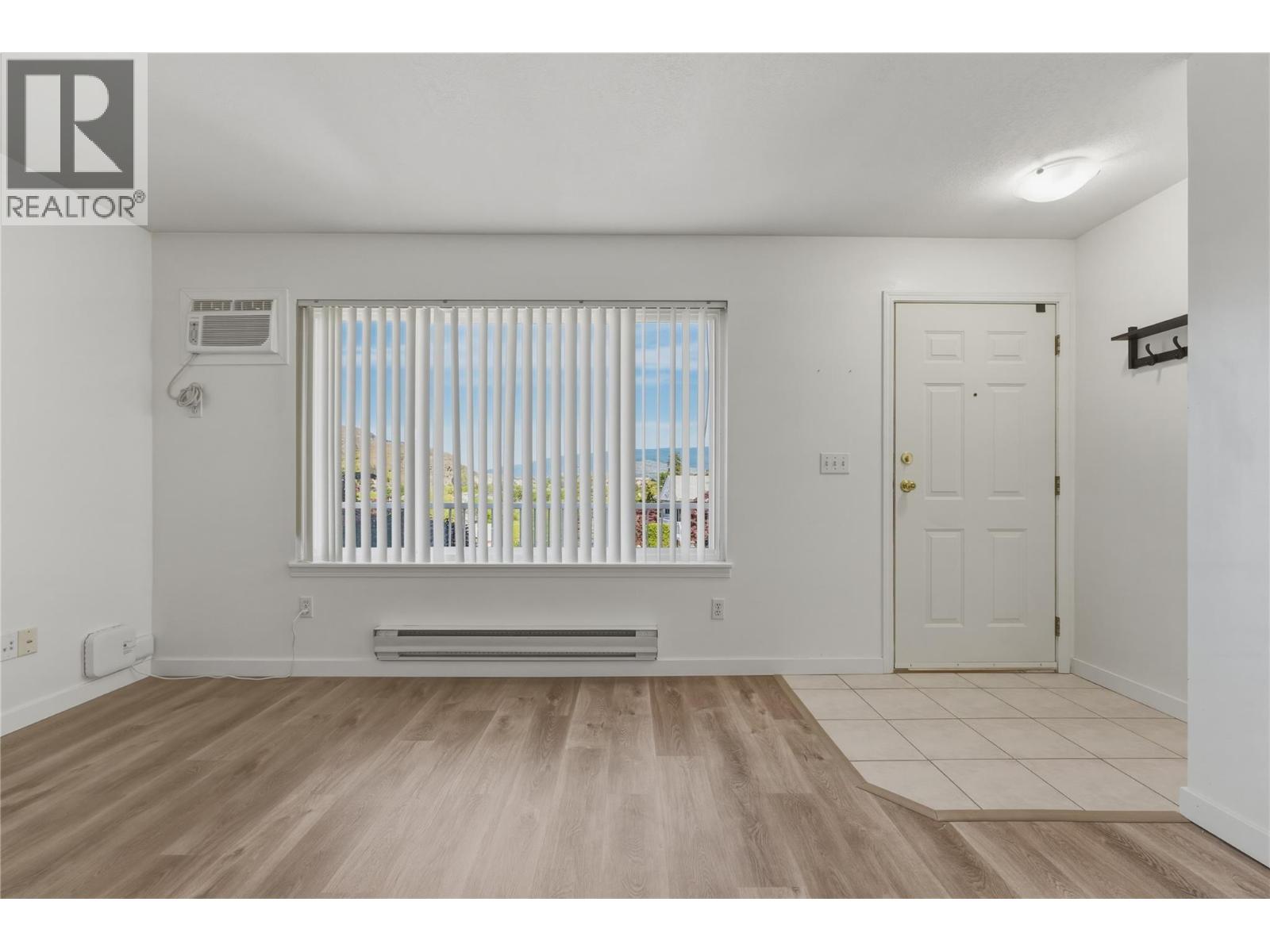 #211 4305 Bellevue Drive - 4