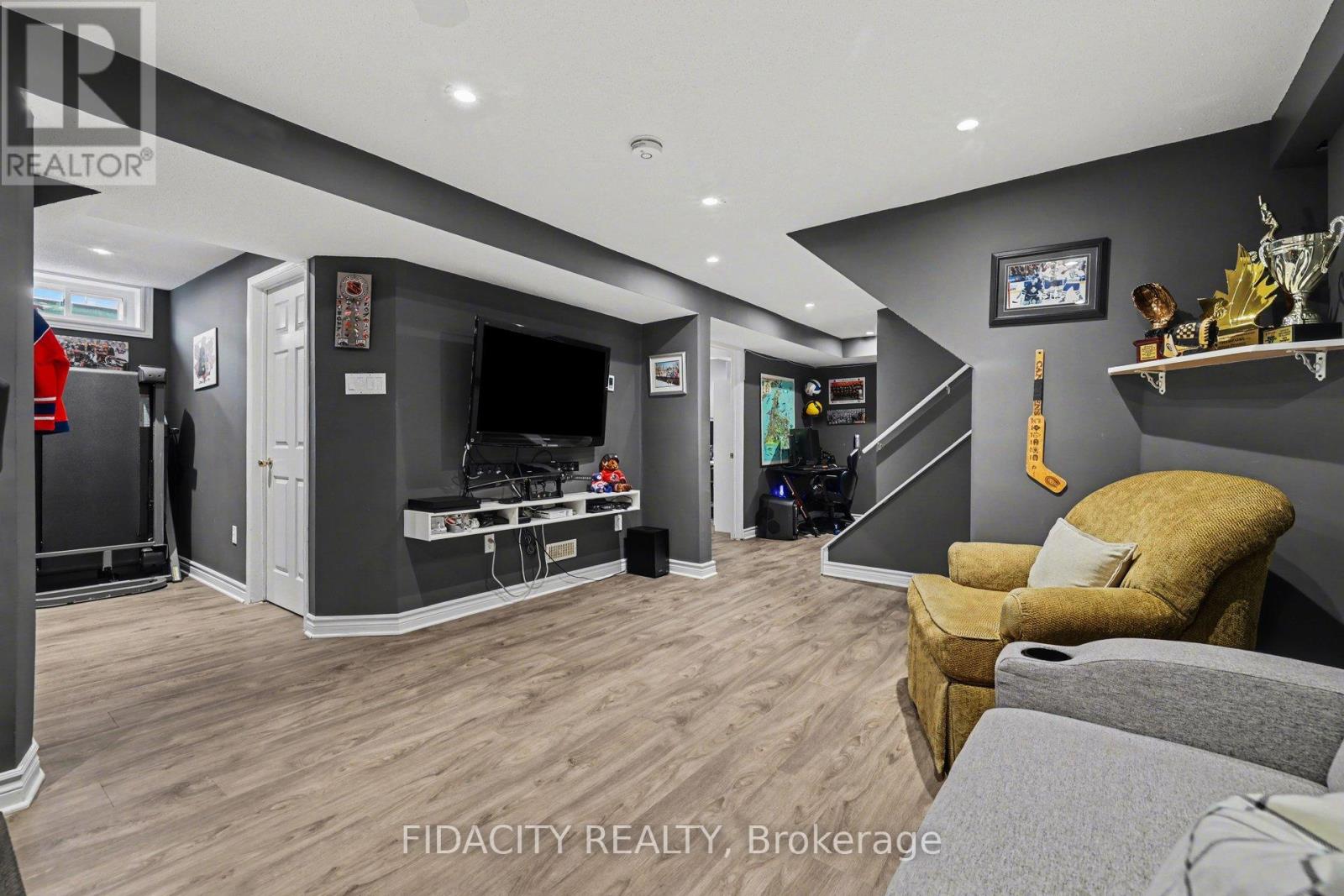 4 Bed, 3 Bath House for Sale in Ottawa – 21 WEST RIDGE DRIVE, Ottawa – MLS# X13645856 - Image 27