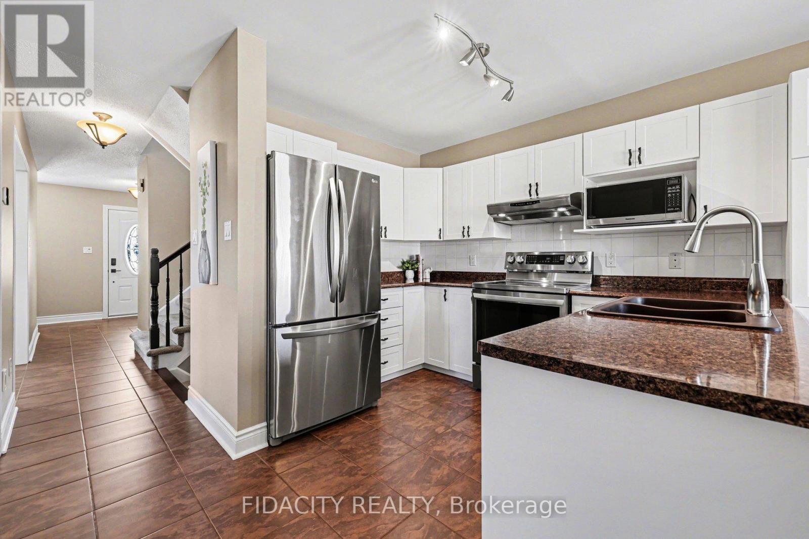 4 Bed, 3 Bath House for Sale in Ottawa – 21 WEST RIDGE DRIVE, Ottawa – MLS# X13645856 - Image 9
