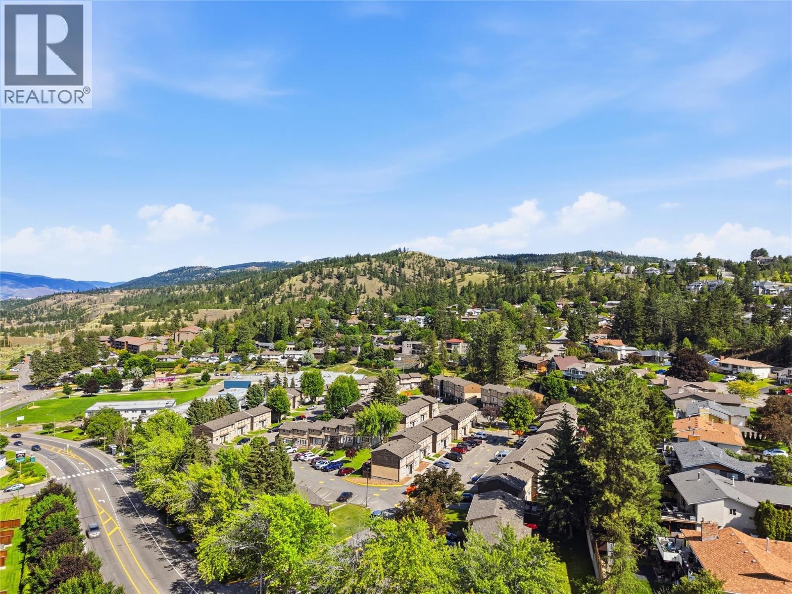 #8 1605 SUMMIT Drive - 40