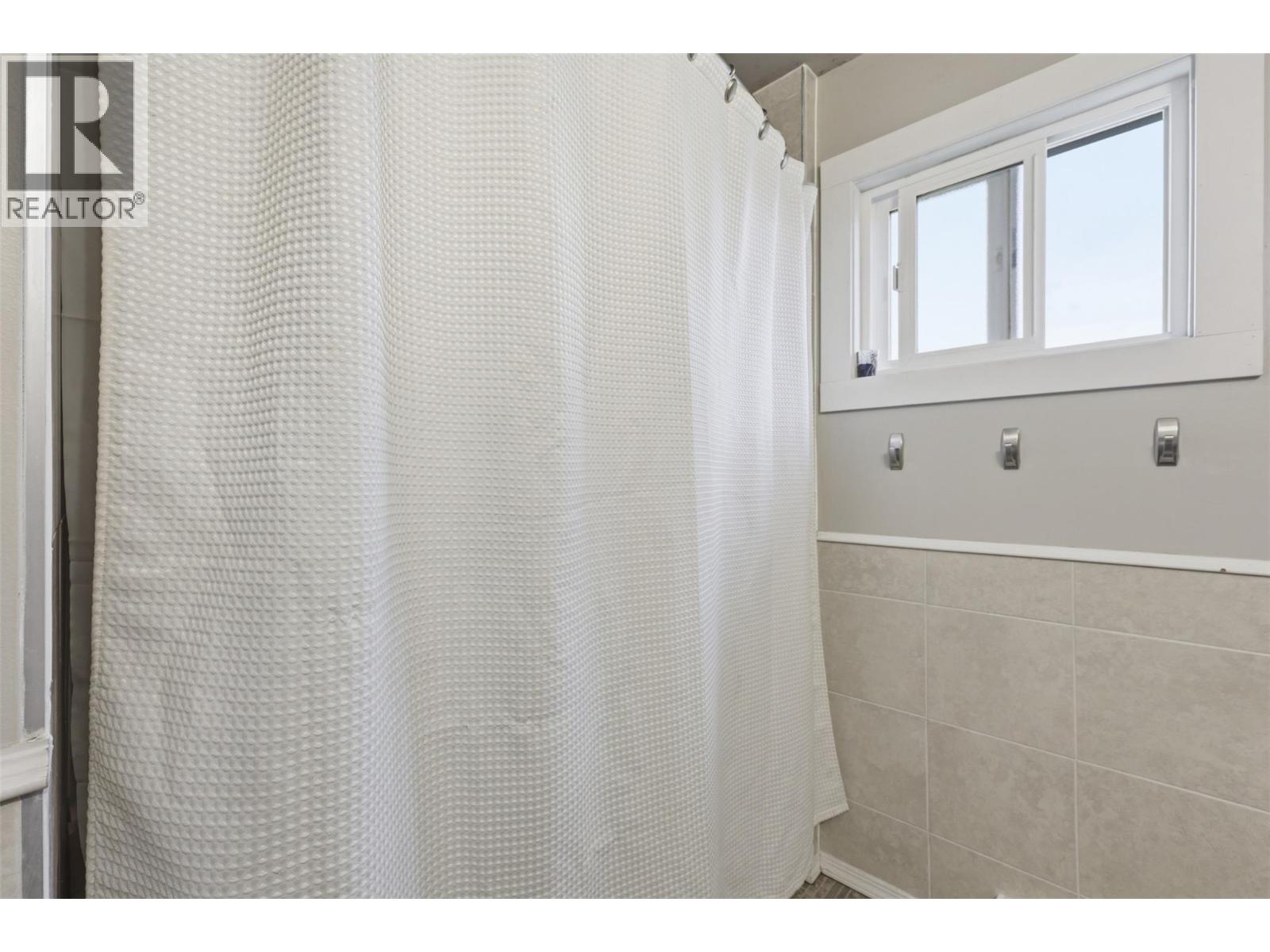 1605 SUMMIT Drive Unit# 8, Kamloops