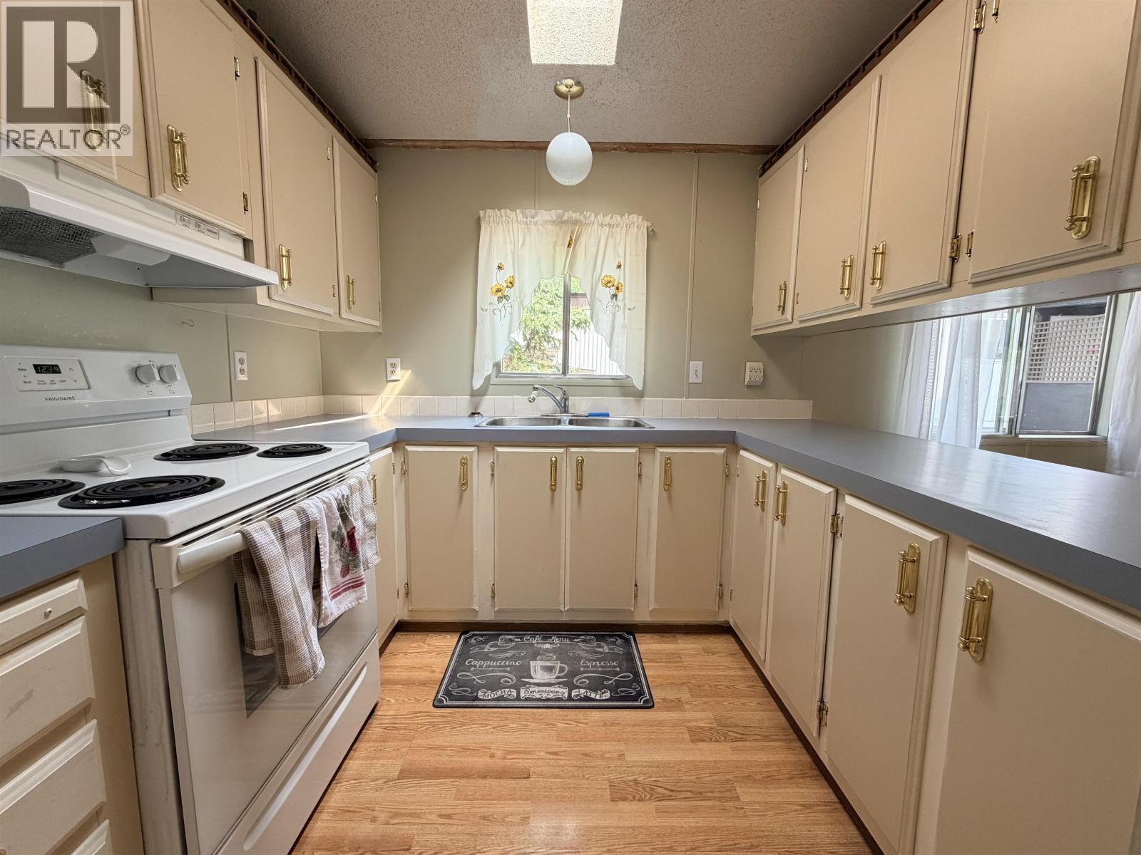 10 2155 COMMODORE CRESCENT, Williams Lake — photo 2