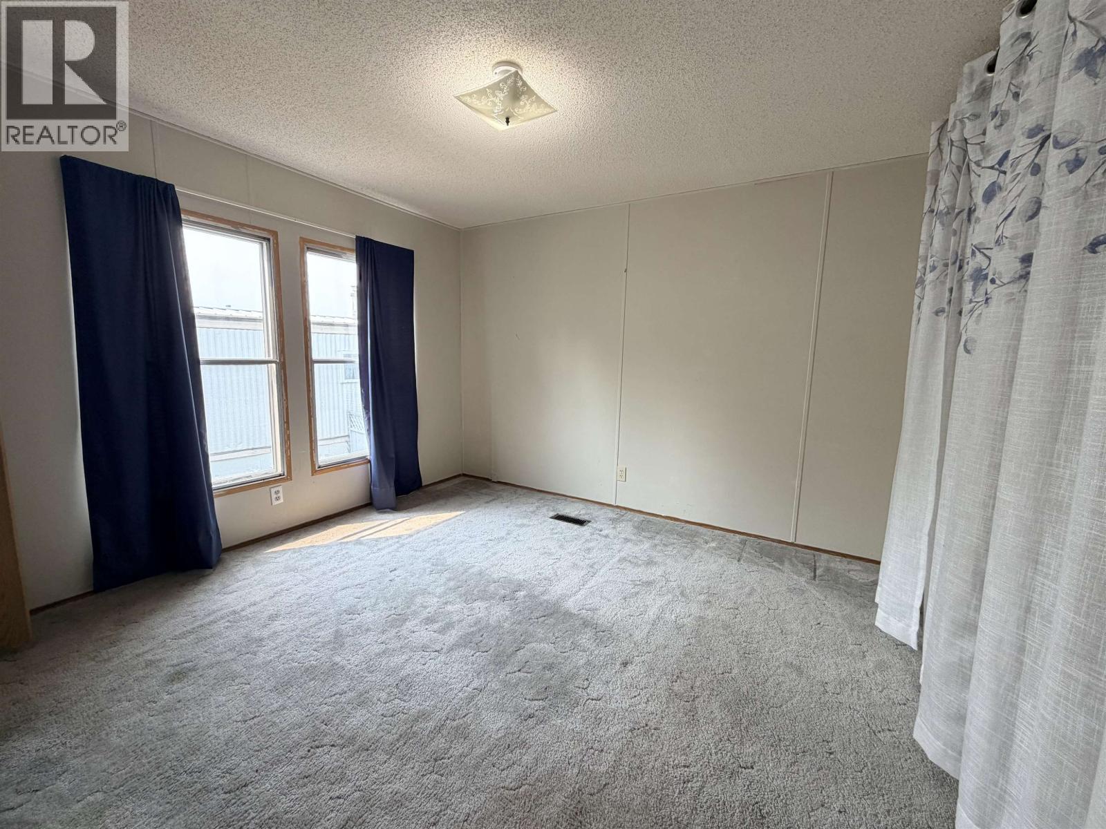 #10 2155 COMMODORE CRESCENT - 23