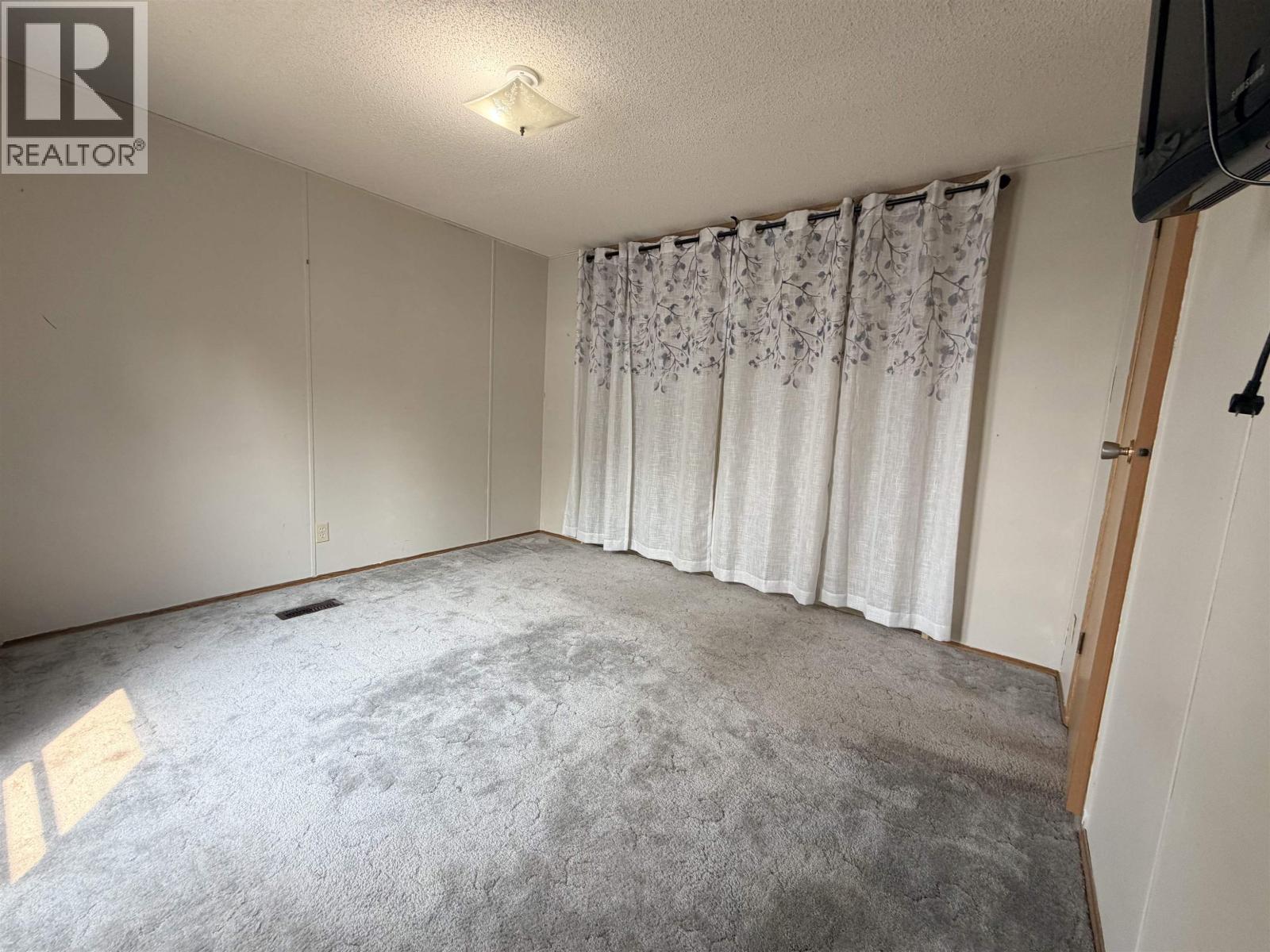 #10 2155 COMMODORE CRESCENT - 24