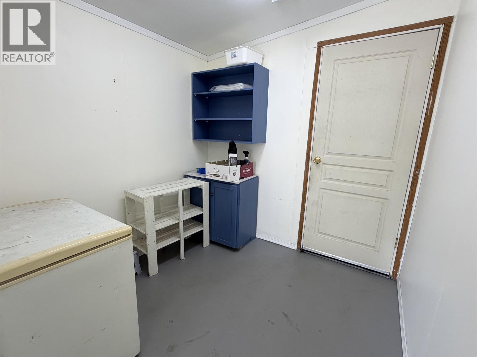 #10 2155 COMMODORE CRESCENT - 25