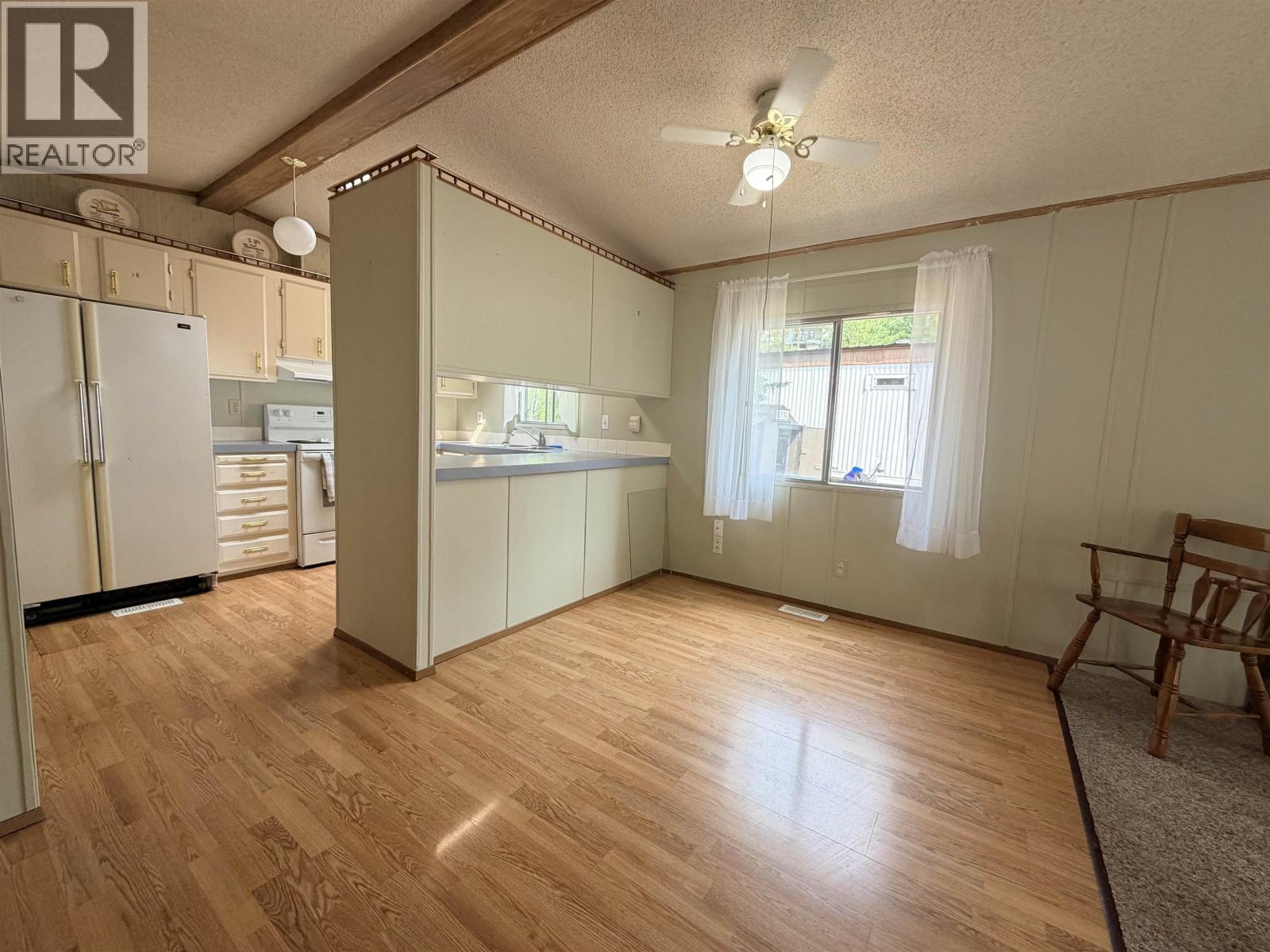 #10 2155 COMMODORE CRESCENT - 8
