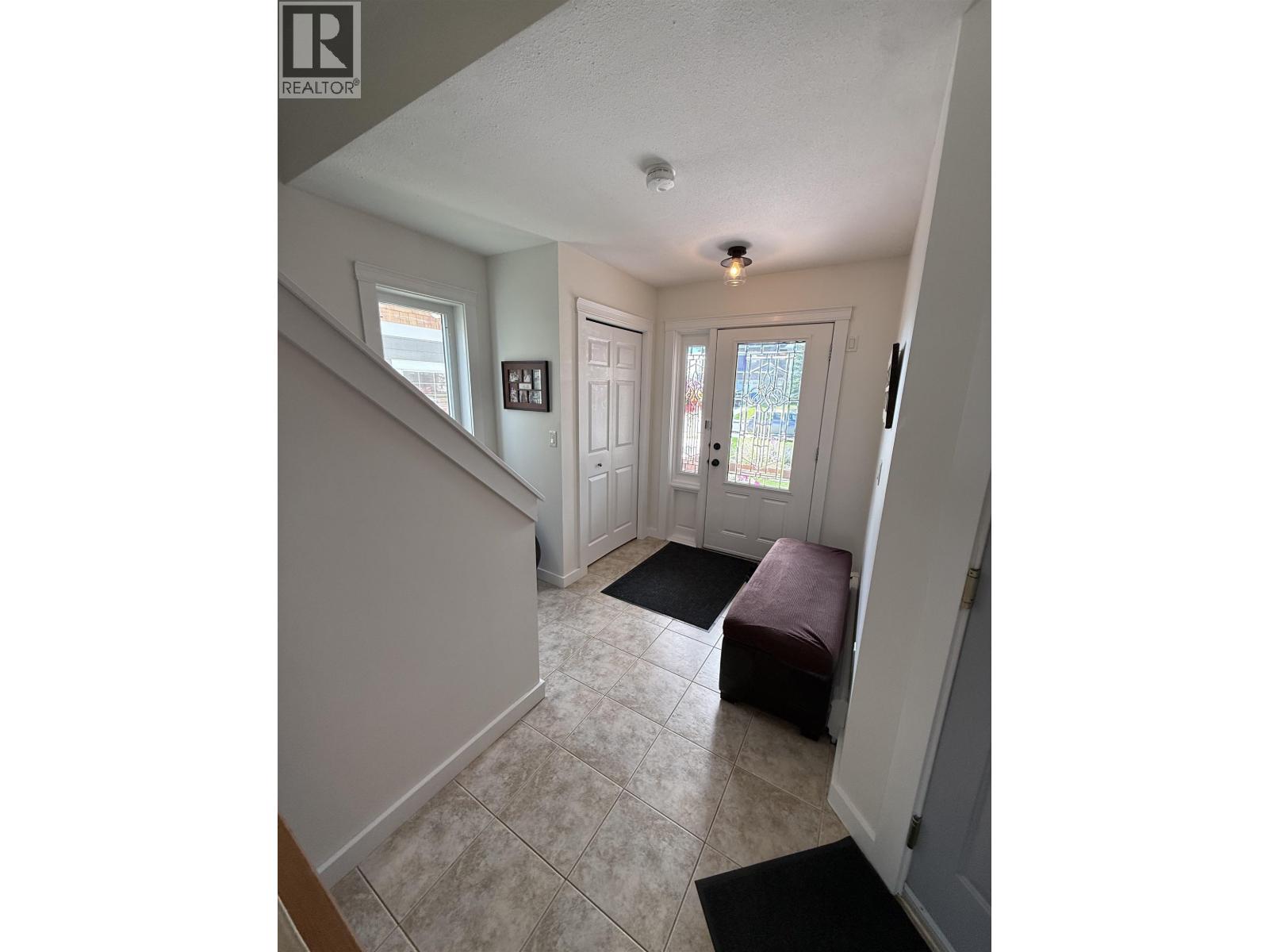 10008 112 AVENUE, Fort St. John — photo 2