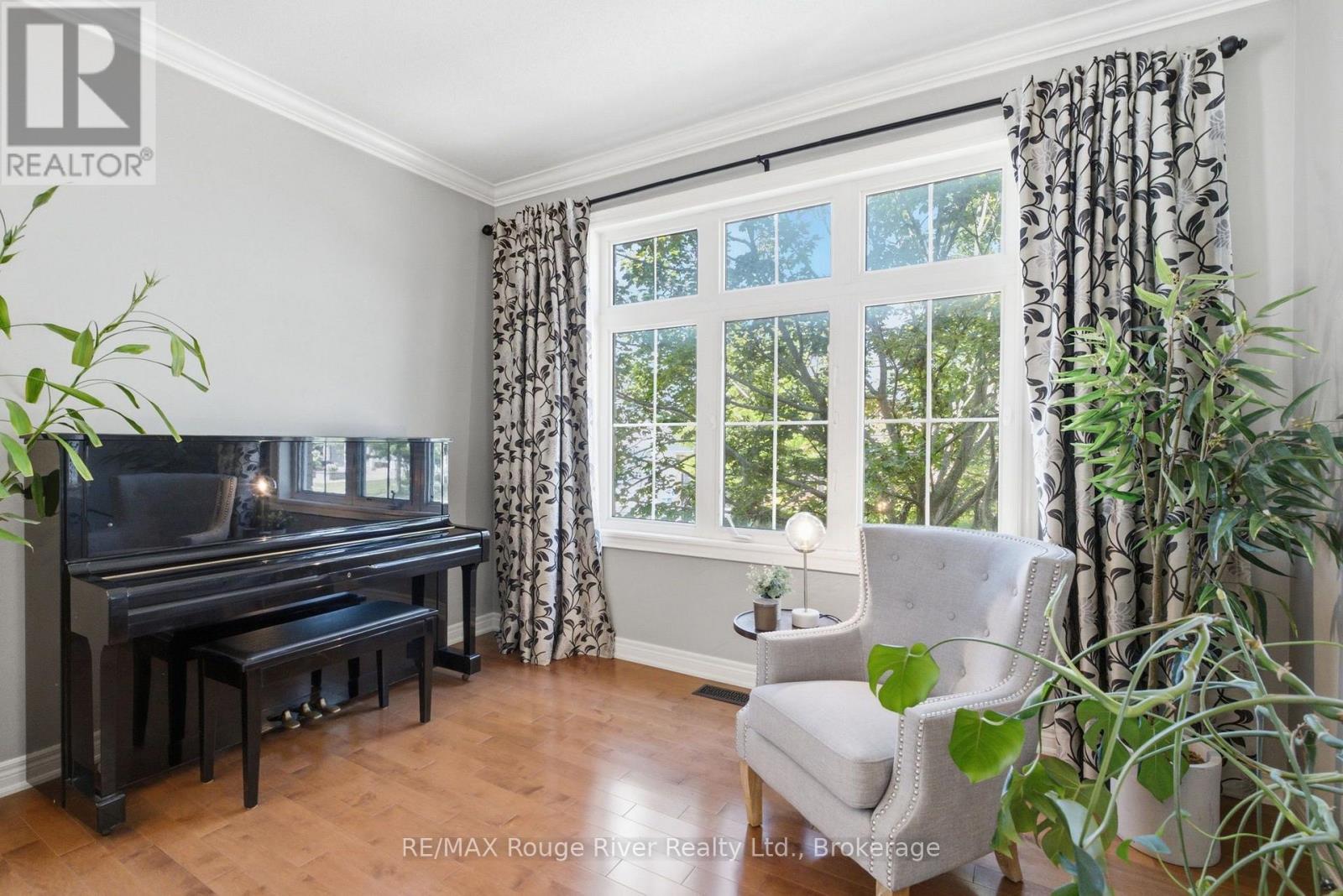 18 RAINBOW CRESCENT - Image 4