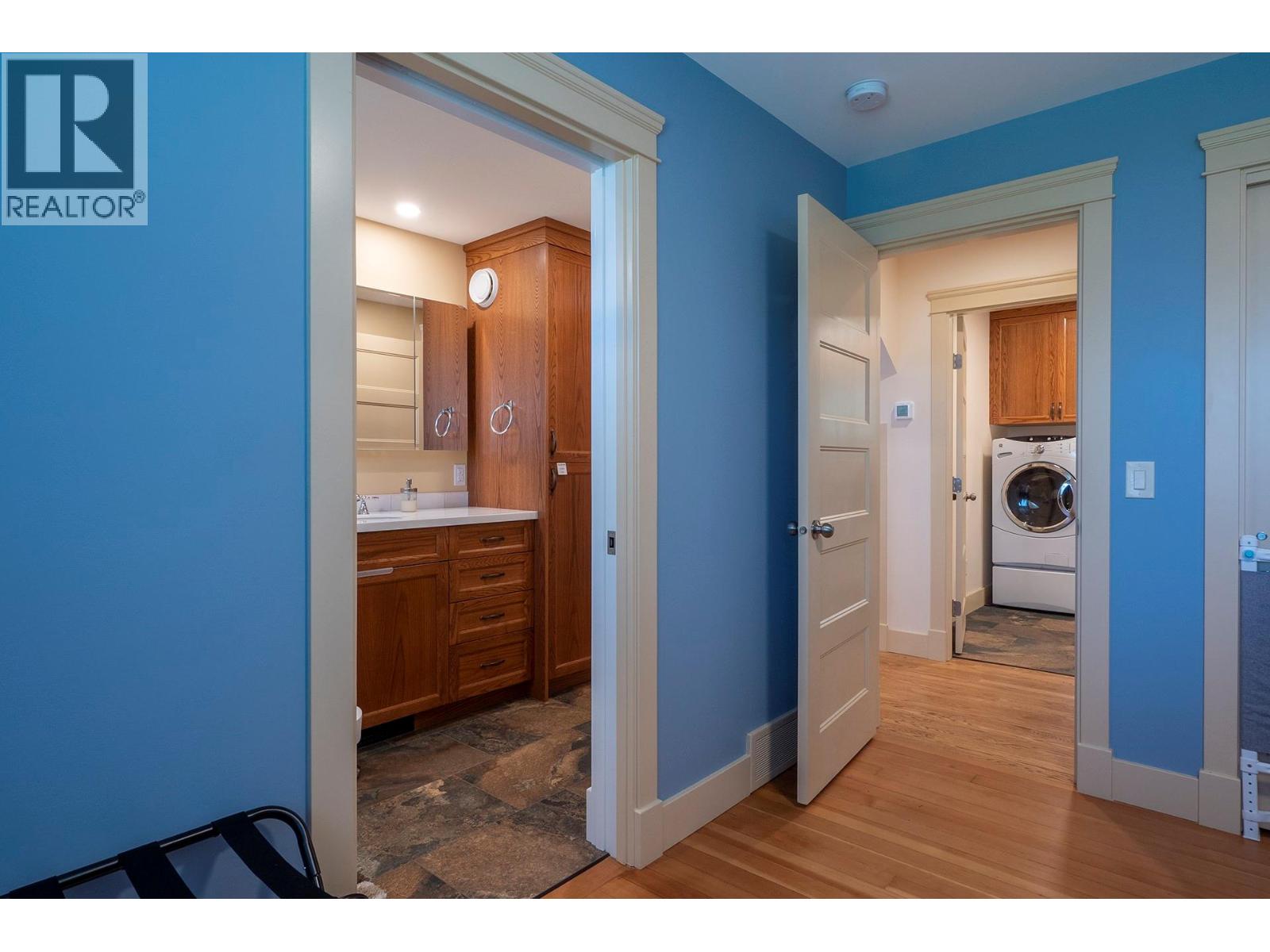  4852-4858 Lakeshore Road, Kelowna