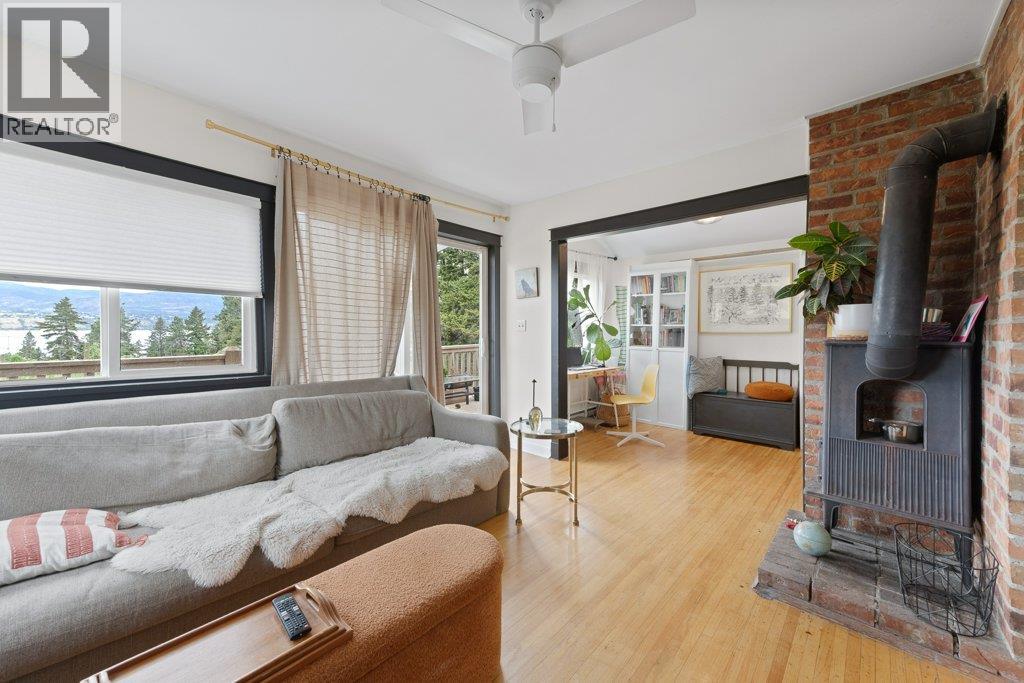  4852-4858 Lakeshore Road, Kelowna