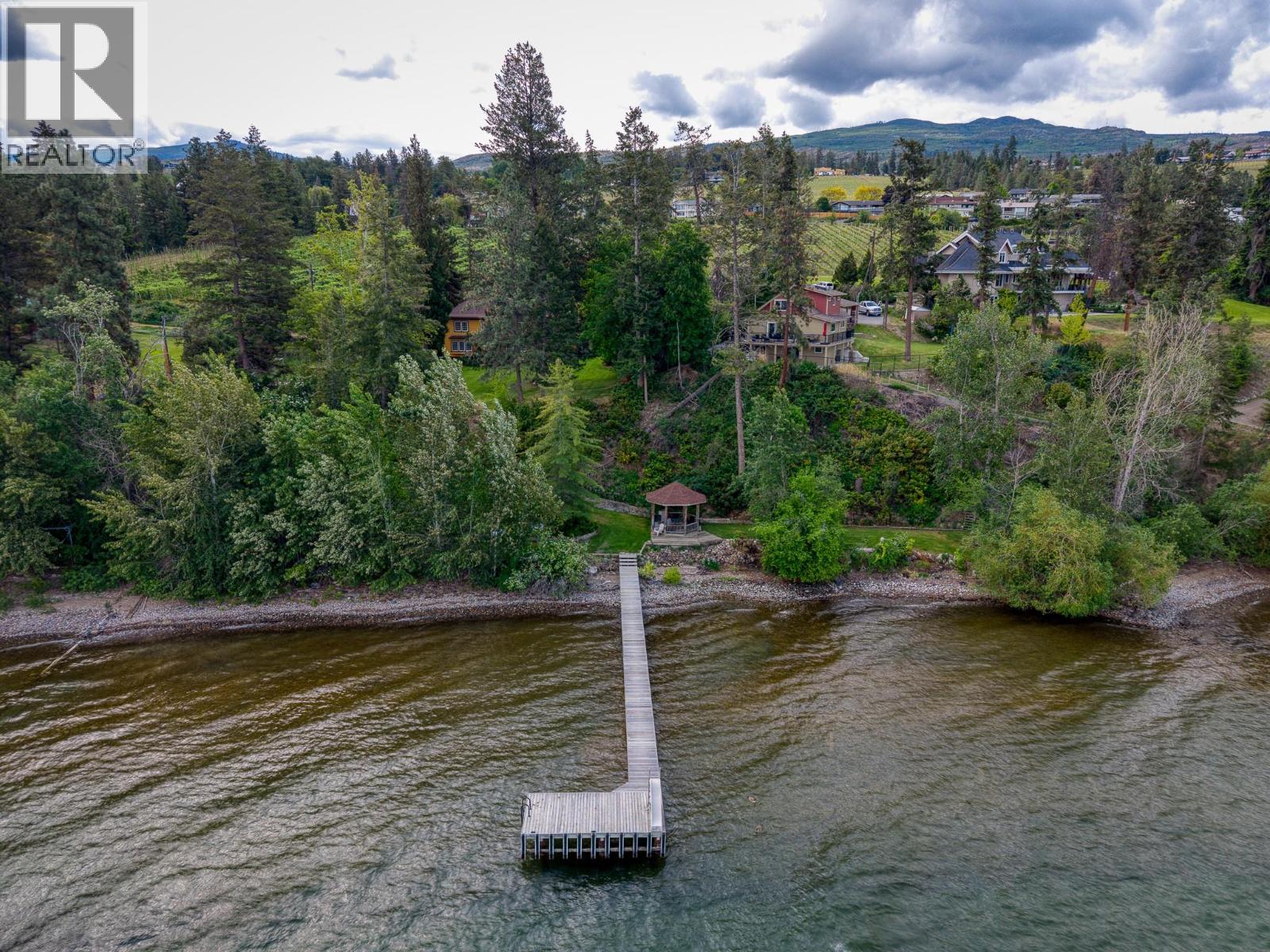 4852-4858 Lakeshore Road, Kelowna