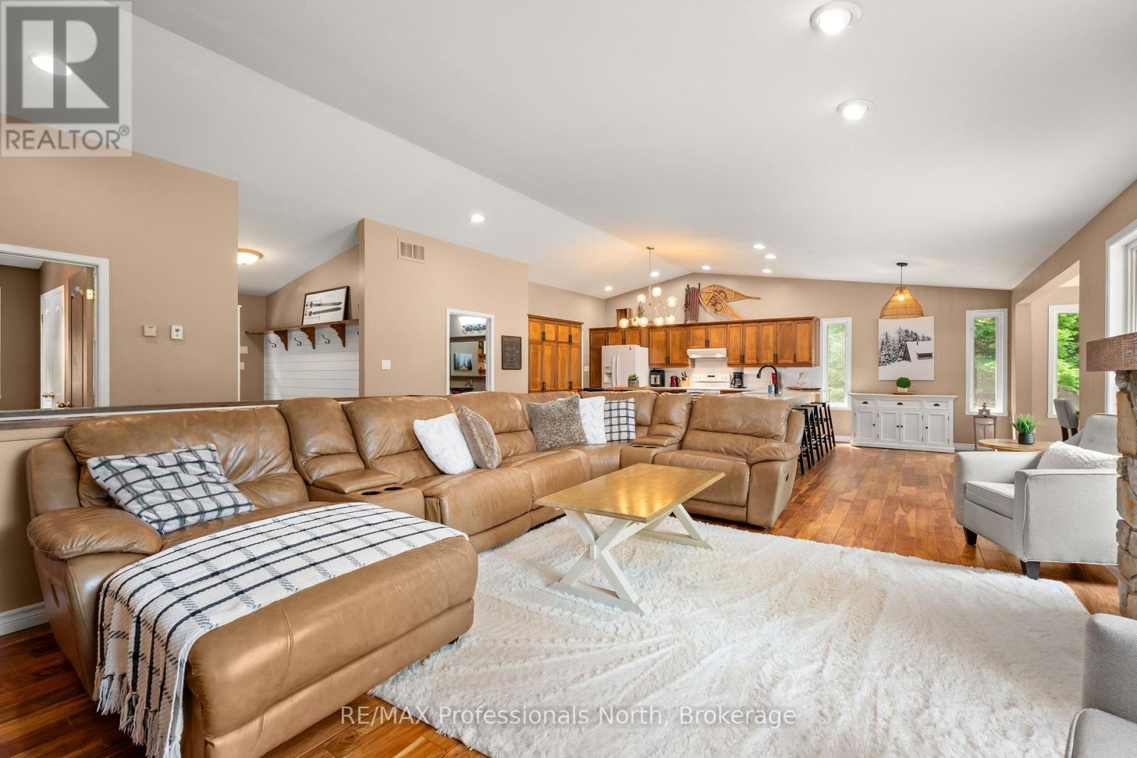 1044 ELK DRIVE - Image 16