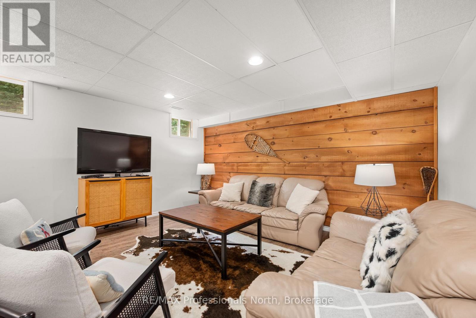 1044 ELK DRIVE - Image 34
