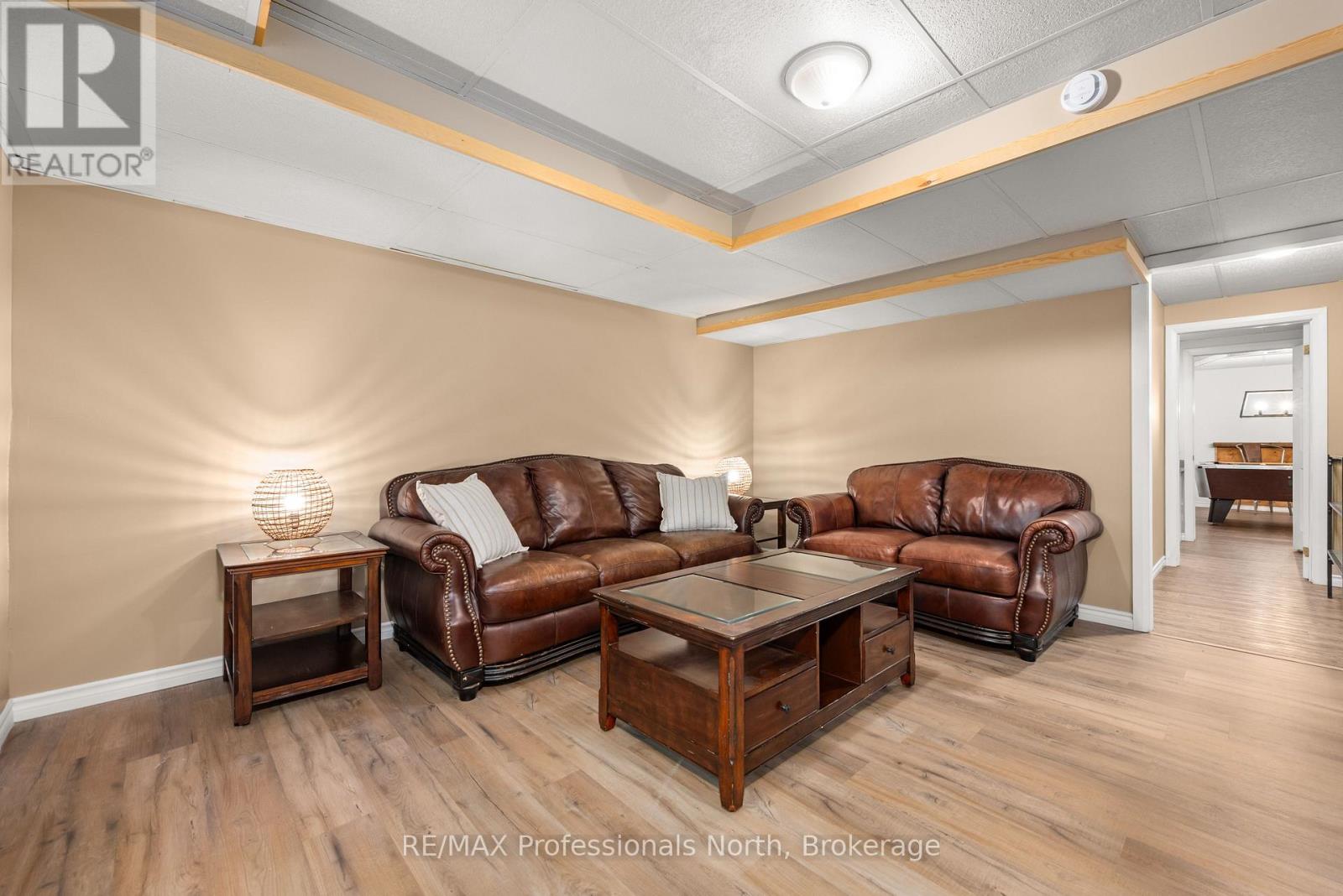 1044 ELK DRIVE - Image 39