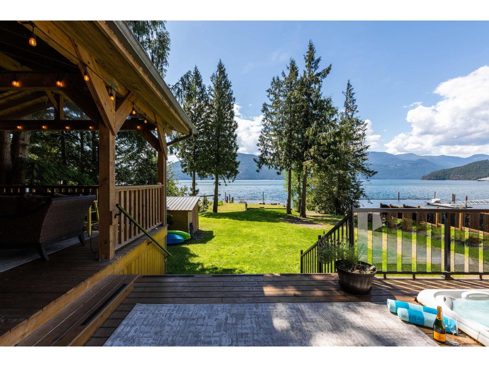 6535 ROCKWELL DRIVE, Harrison Lake, Harrison Hot Springs