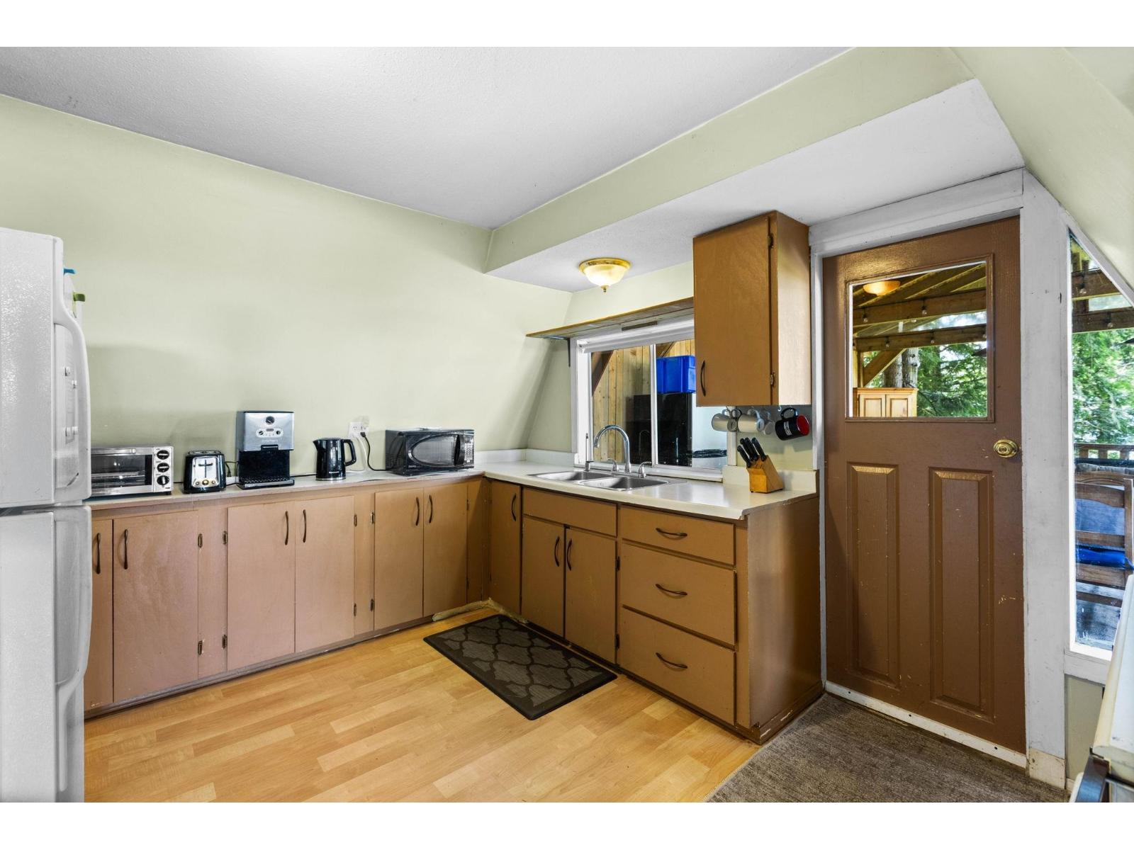 6535 ROCKWELL DRIVE, Harrison Lake, Harrison Hot Springs