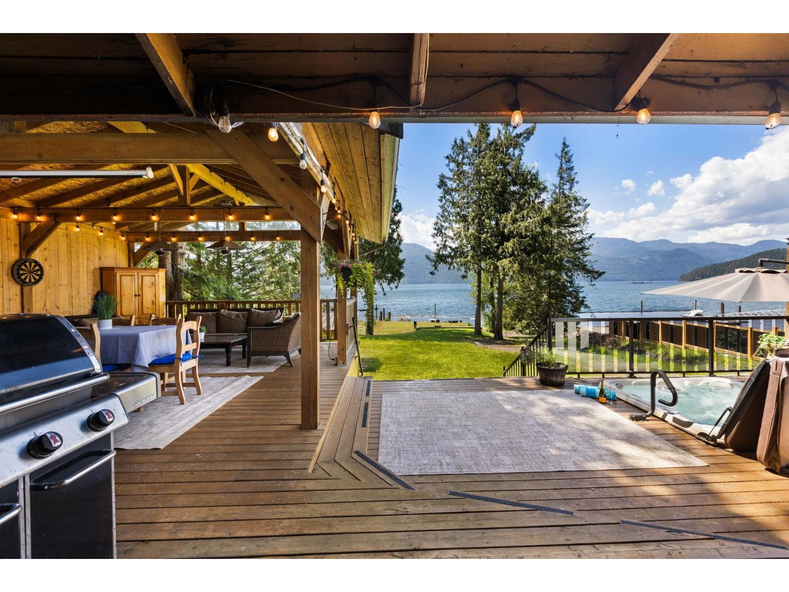 6535 ROCKWELL DRIVE, Harrison Lake, Harrison Hot Springs