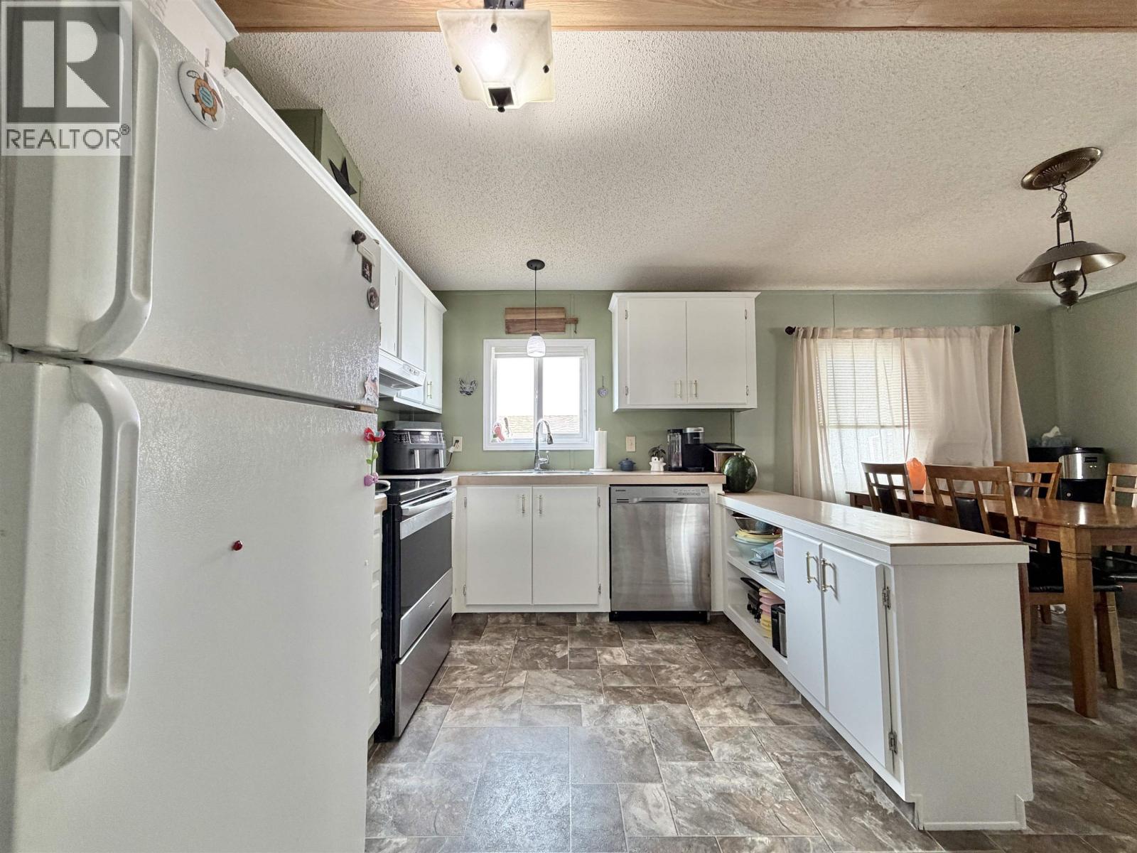 #83 770 N ELEVENTH AVENUE - 2