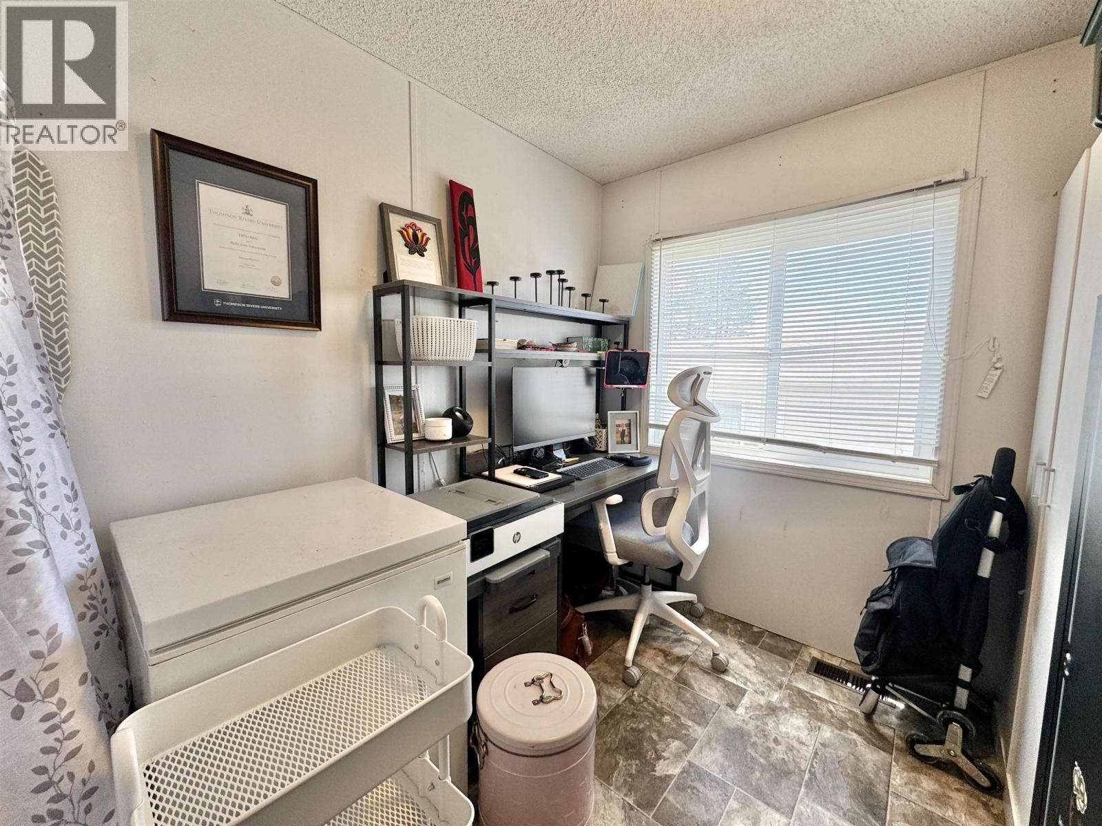 #83 770 N ELEVENTH AVENUE - Image 10
