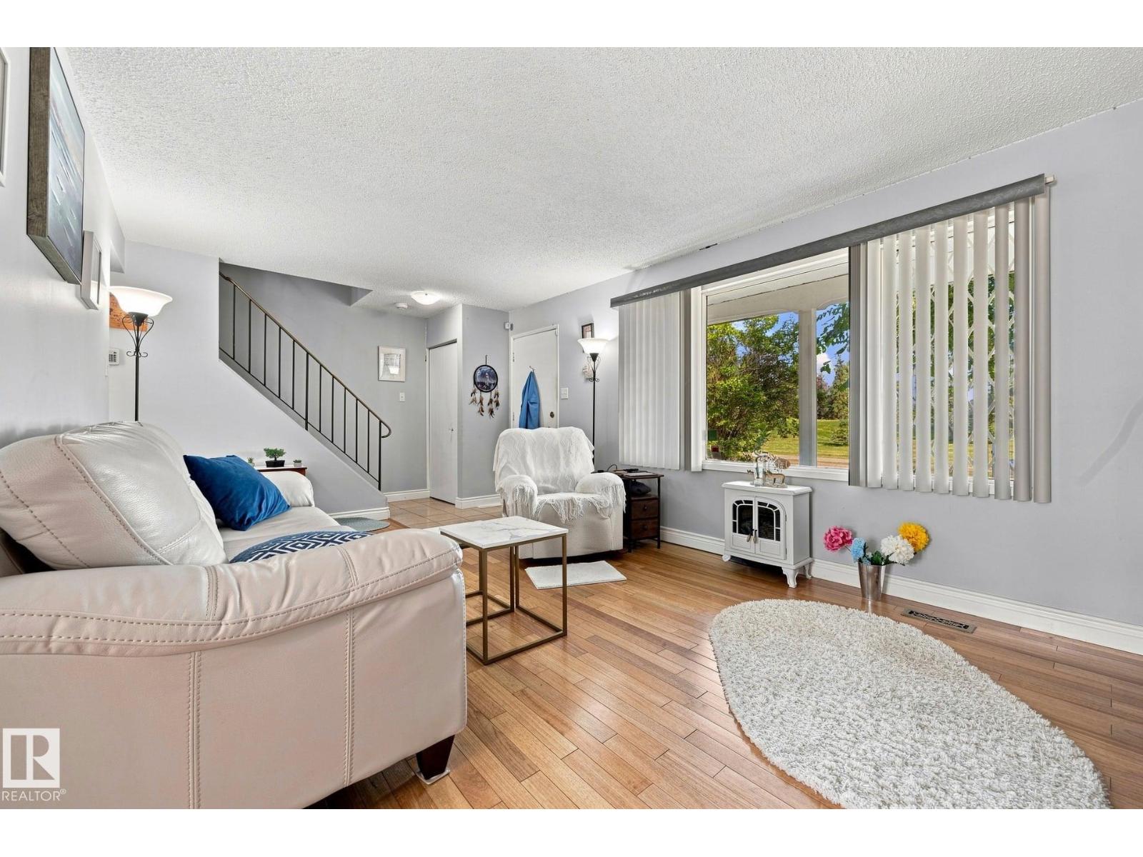 17303 82 AV NW - 6