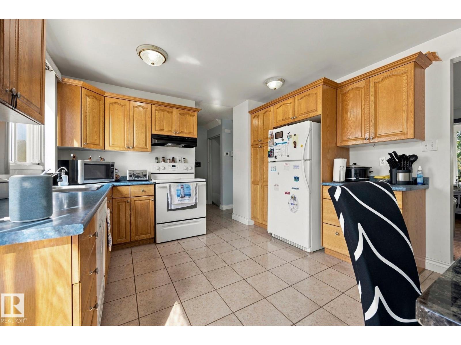 17303 82 AV NW - Image 11