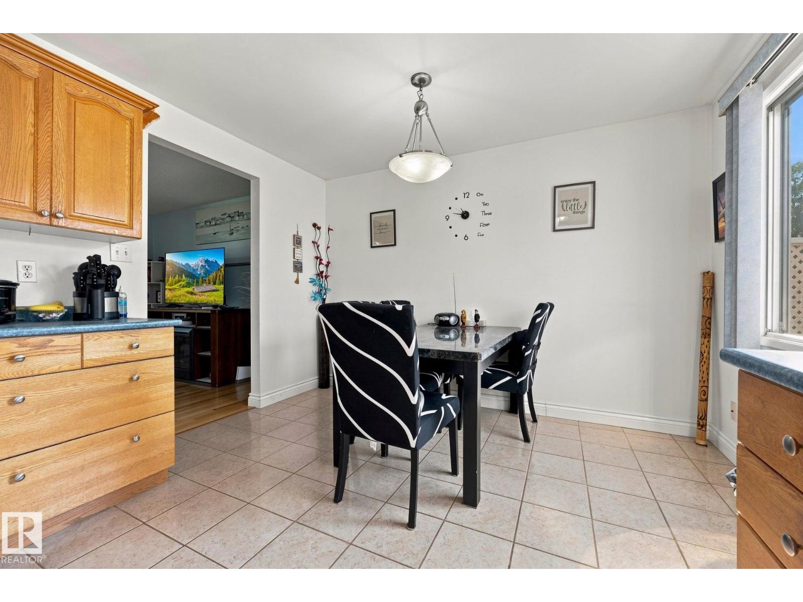 17303 82 AV NW - 9