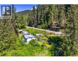 8281 Hwy 3a, Sirdar, BC V0B2C0 Photo 23