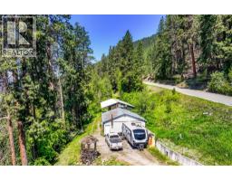8281 Hwy 3a, Sirdar, BC V0B2C0 Photo 26