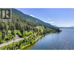 8281 Hwy 3a, Sirdar, BC V0B2C0 Photo 19