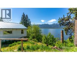 8281 Hwy 3a, Sirdar, BC V0B2C0 Photo 35