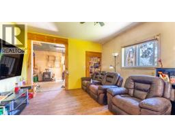 8281 Hwy 3a, Sirdar, BC V0B2C0 Photo 38