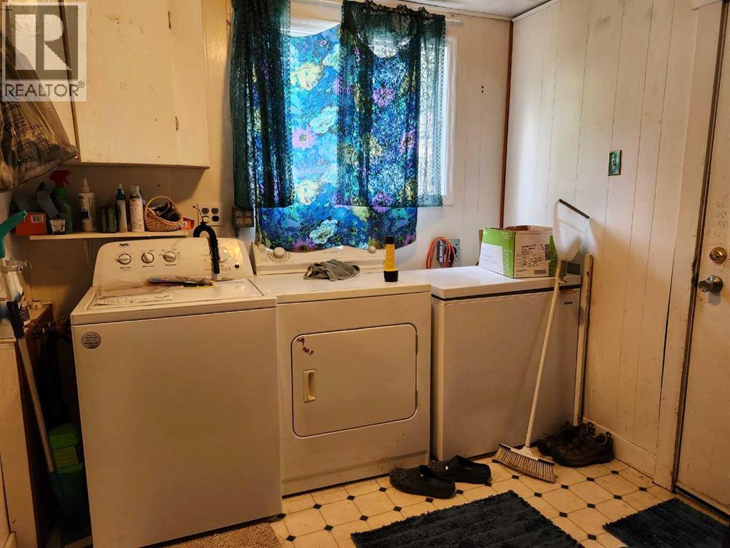 227 6 Street - Photo 21