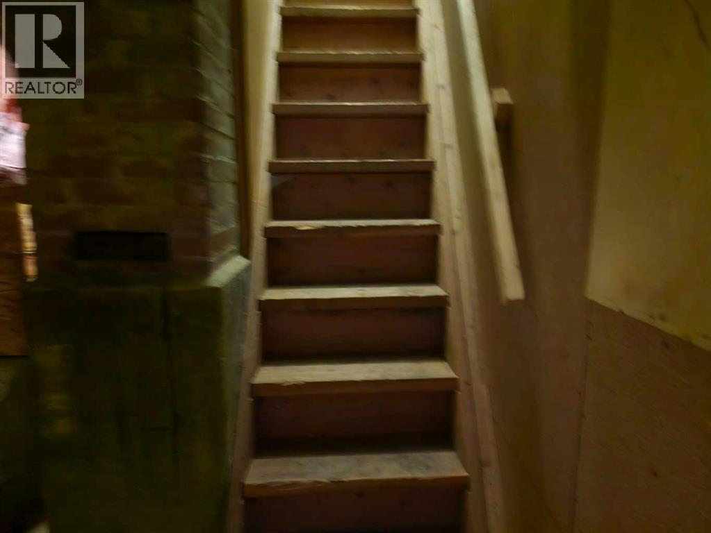 227 6 Street - Photo 22