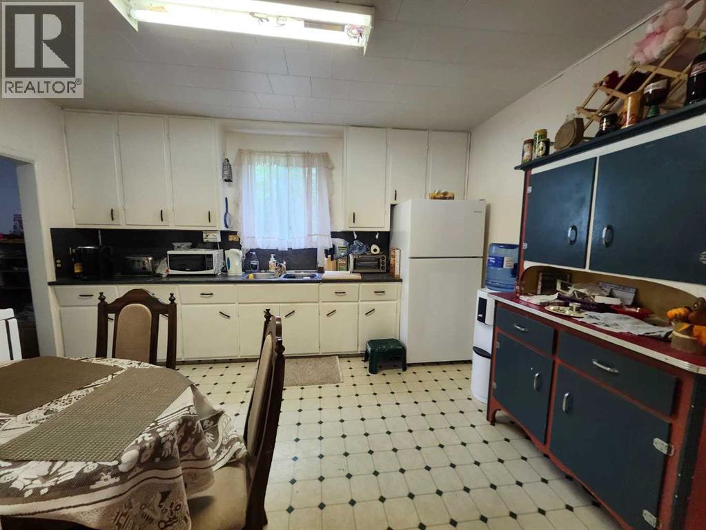 227 6 Street - Photo 10