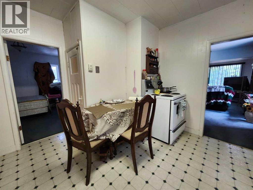 227 6 Street - Photo 11