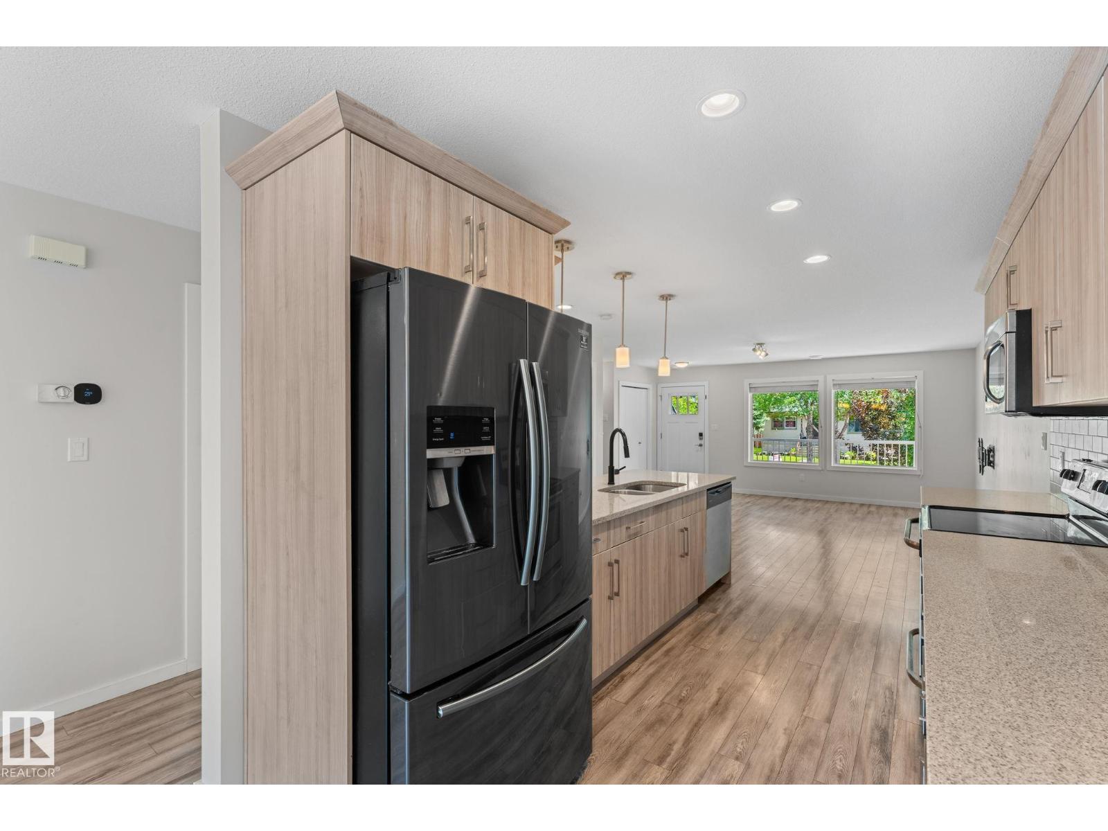 11840 122 ST NW - 14