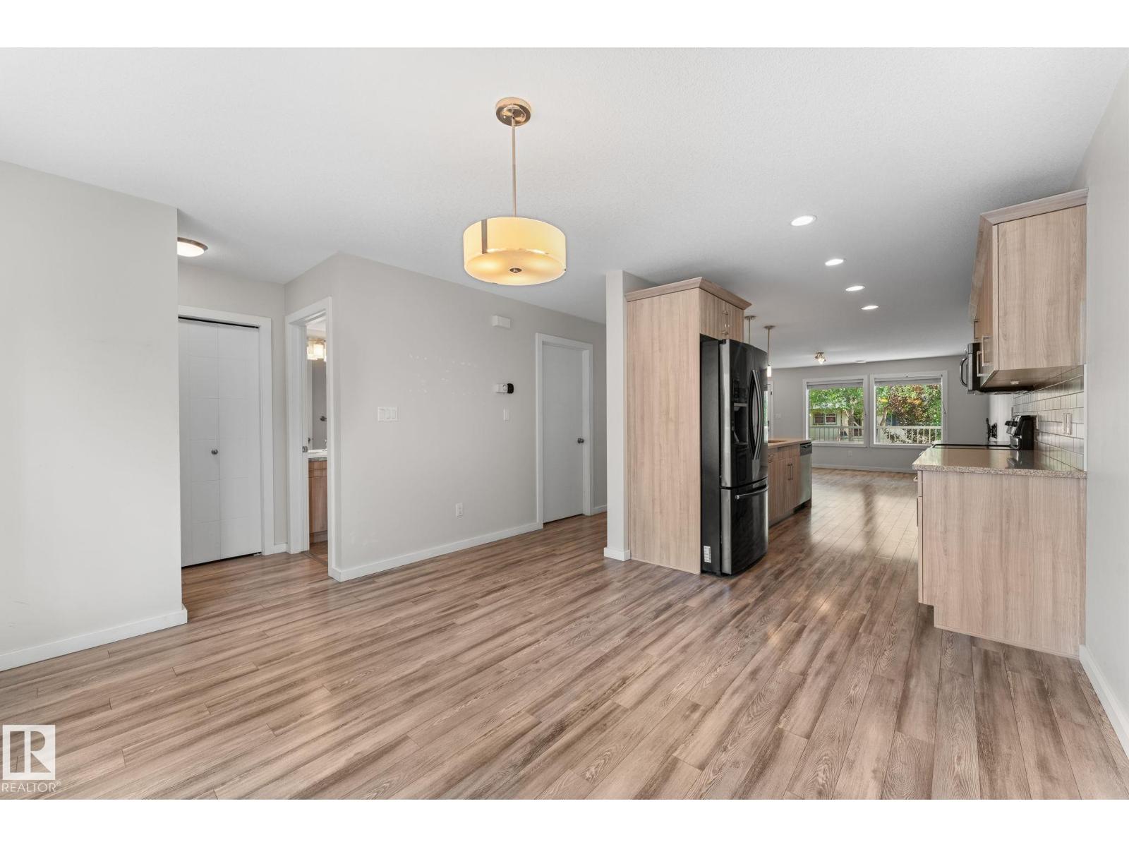 11840 122 ST NW - 17